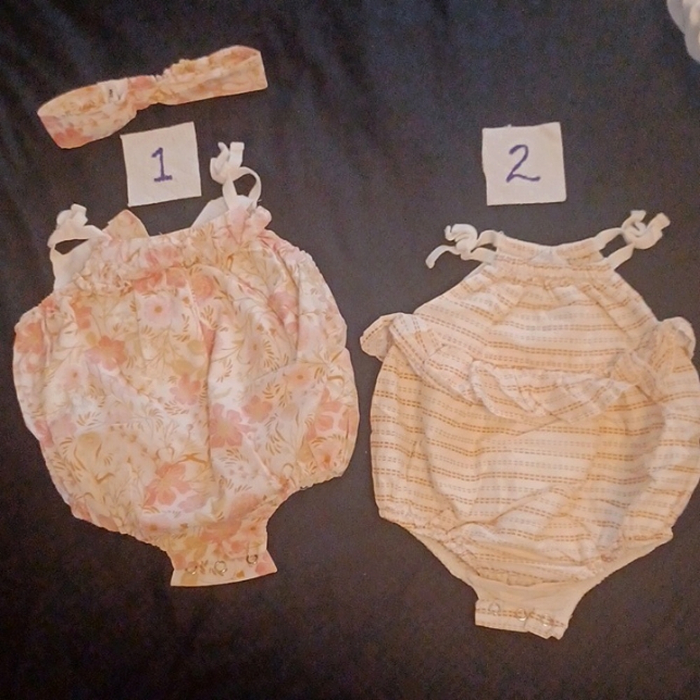 *BABY GIRL 0-3 months BODYSUIT BUNDLE* NWOT